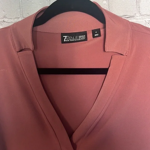 New York & Co Top - Picture 2 of 6